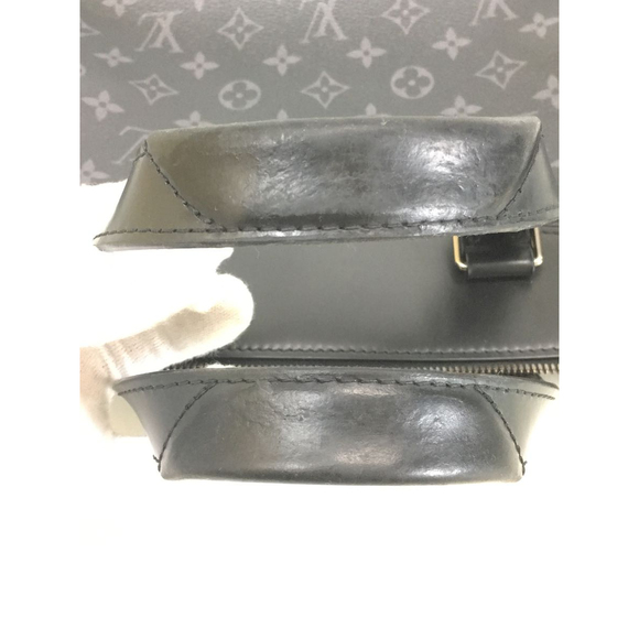 Louis Vuitton Briefcase Explorer Monogram Eclipse Handbag - Picture 7 of 9